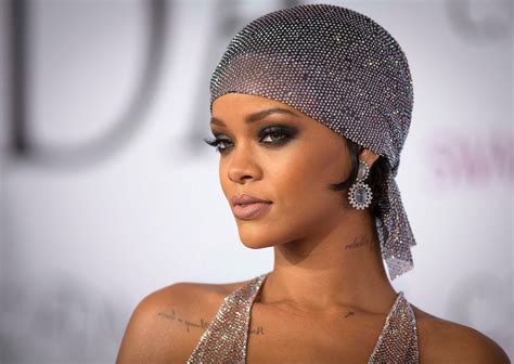 rhianna nudes|Rihanna Naked: Photos of the Pop Star Baring All